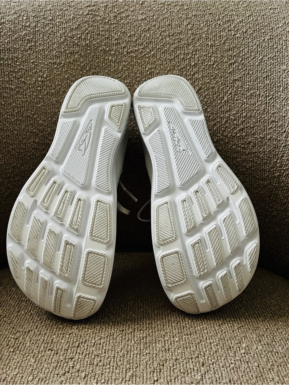 Altra Escalante 4 White Road Running Shoes Women's Size 7.5 EU 38.5